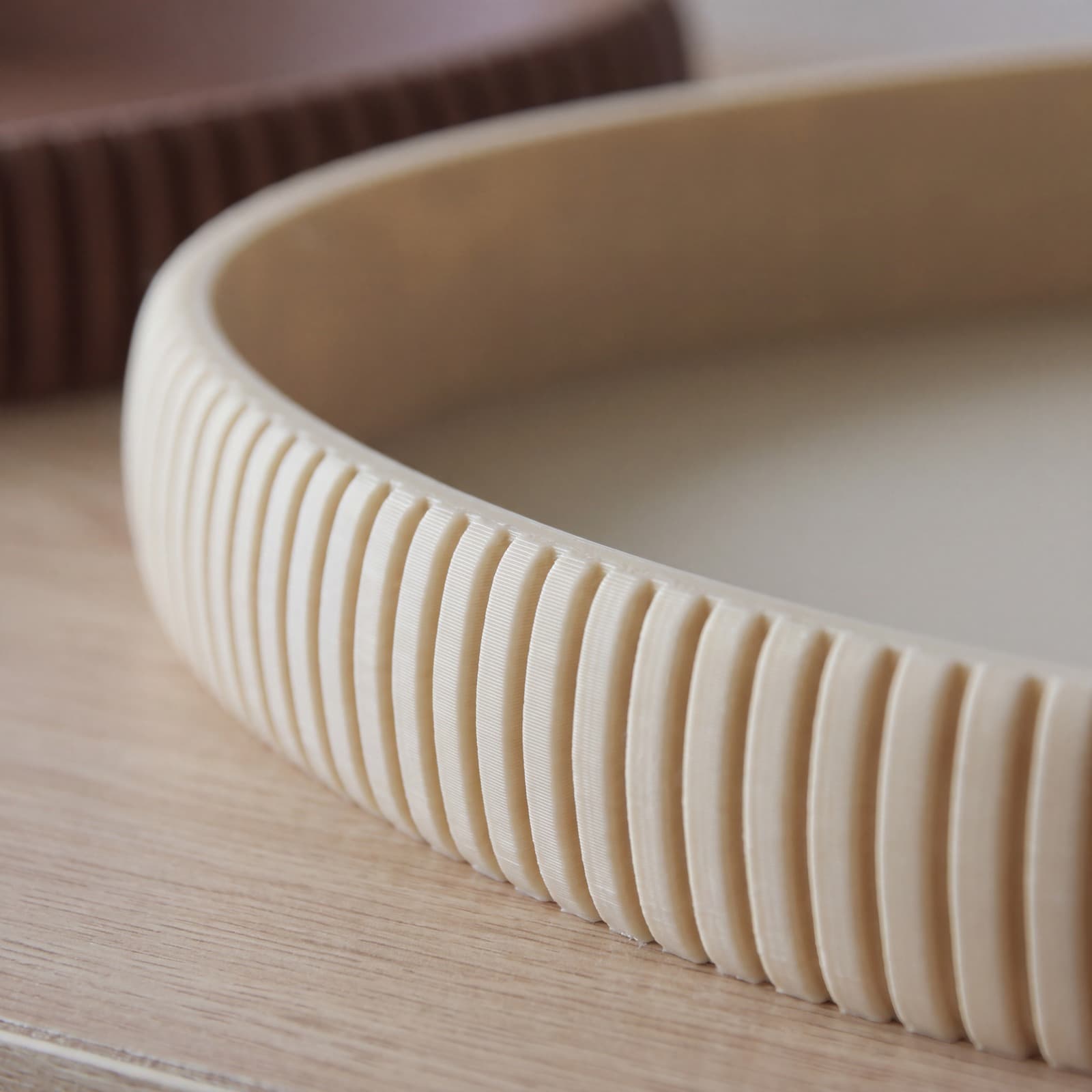 Vassa – ovales Deko-Tablett mit geripptem Rand aus dem 3D-Druck 3