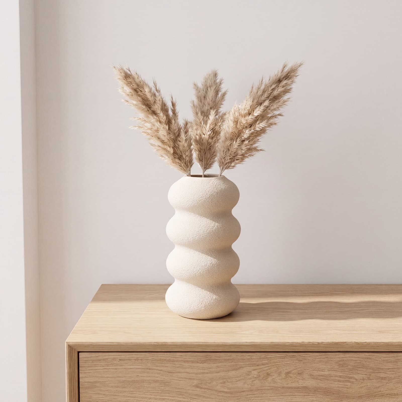 Duna – schlanke Wellenvase mit Sandstruktur aus dem 3D-Druck