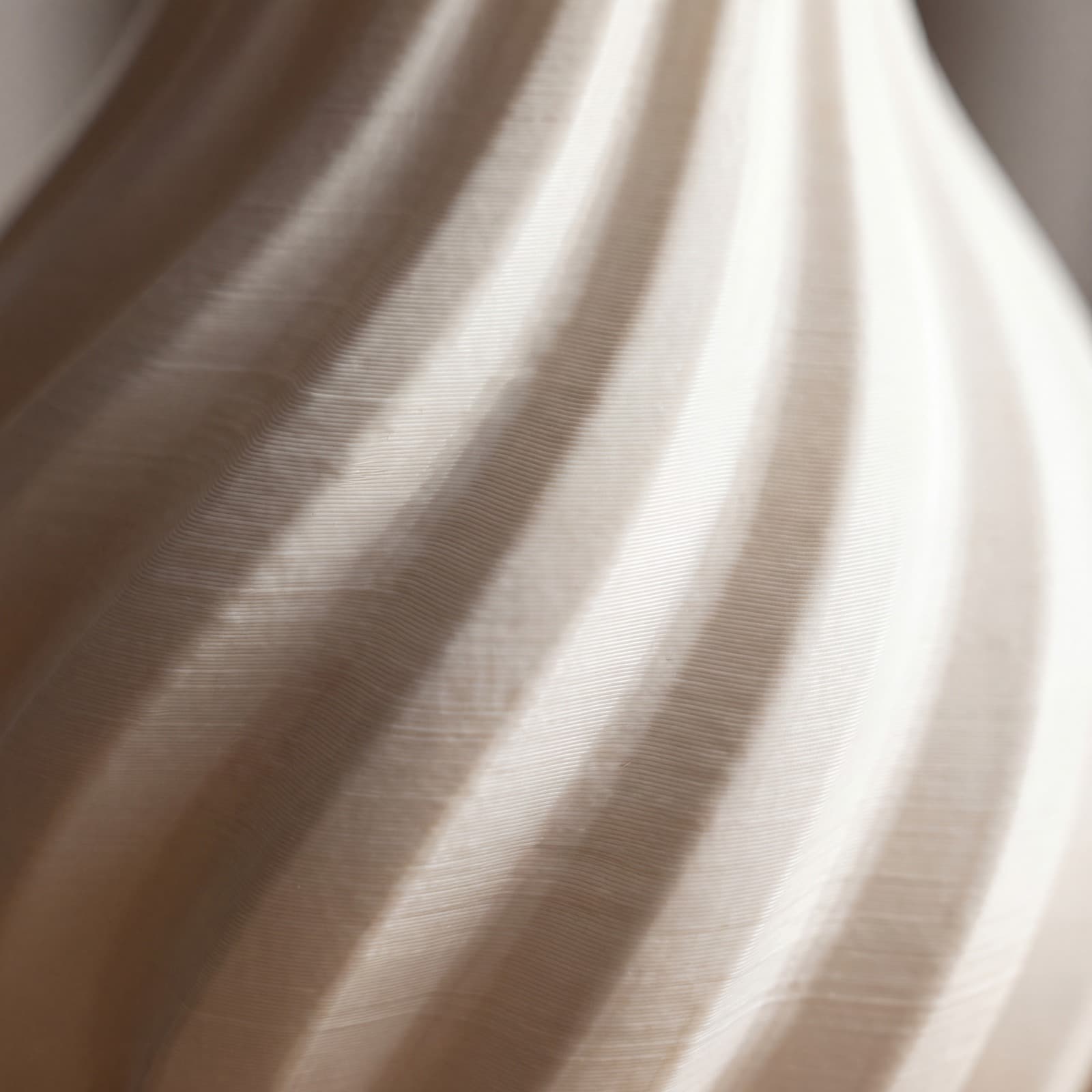 Vortice – große Vase mit gedrehten Rippen aus dem 3D-Druck 3