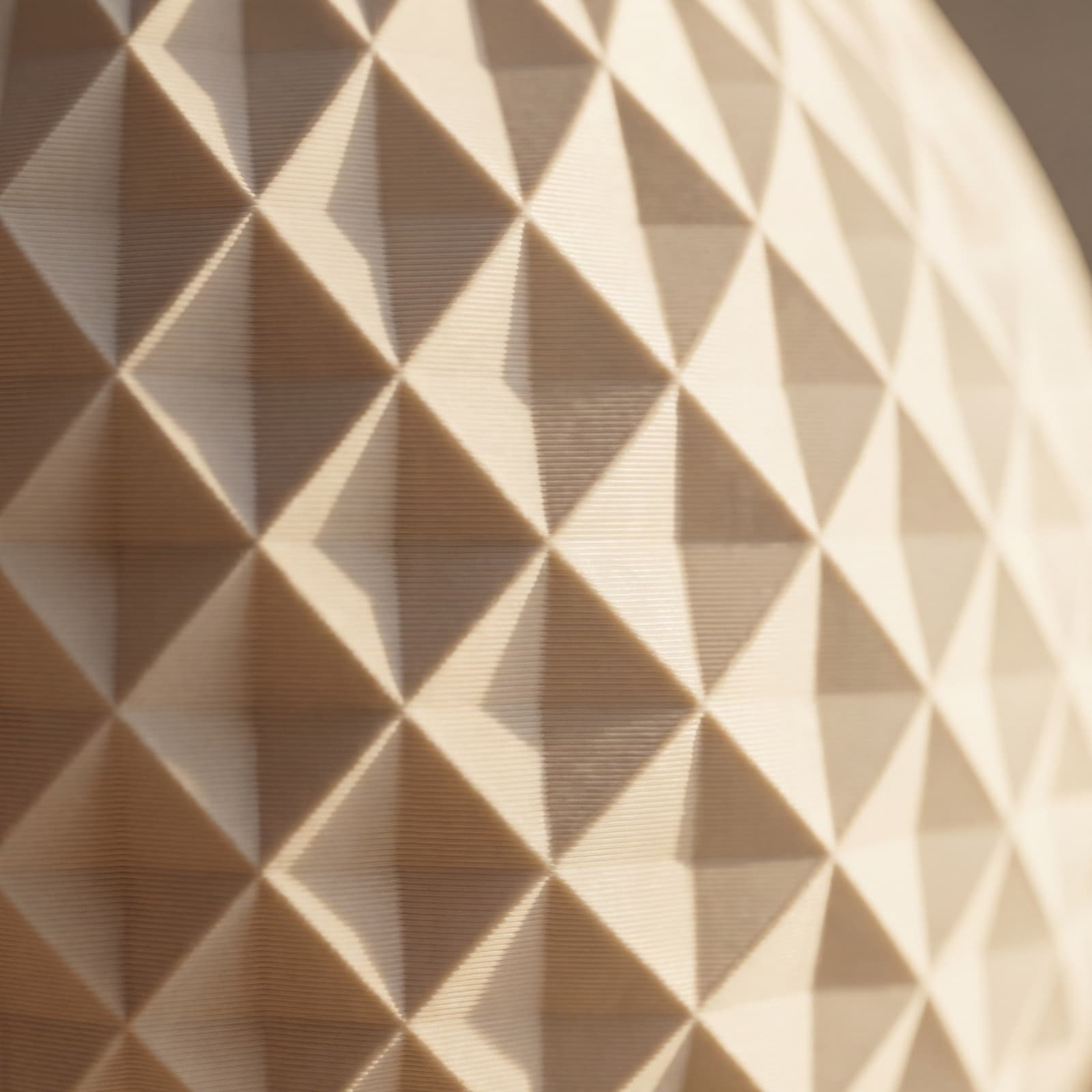 Sfera – große facettierte Kugelvase aus dem 3D-Druck 3