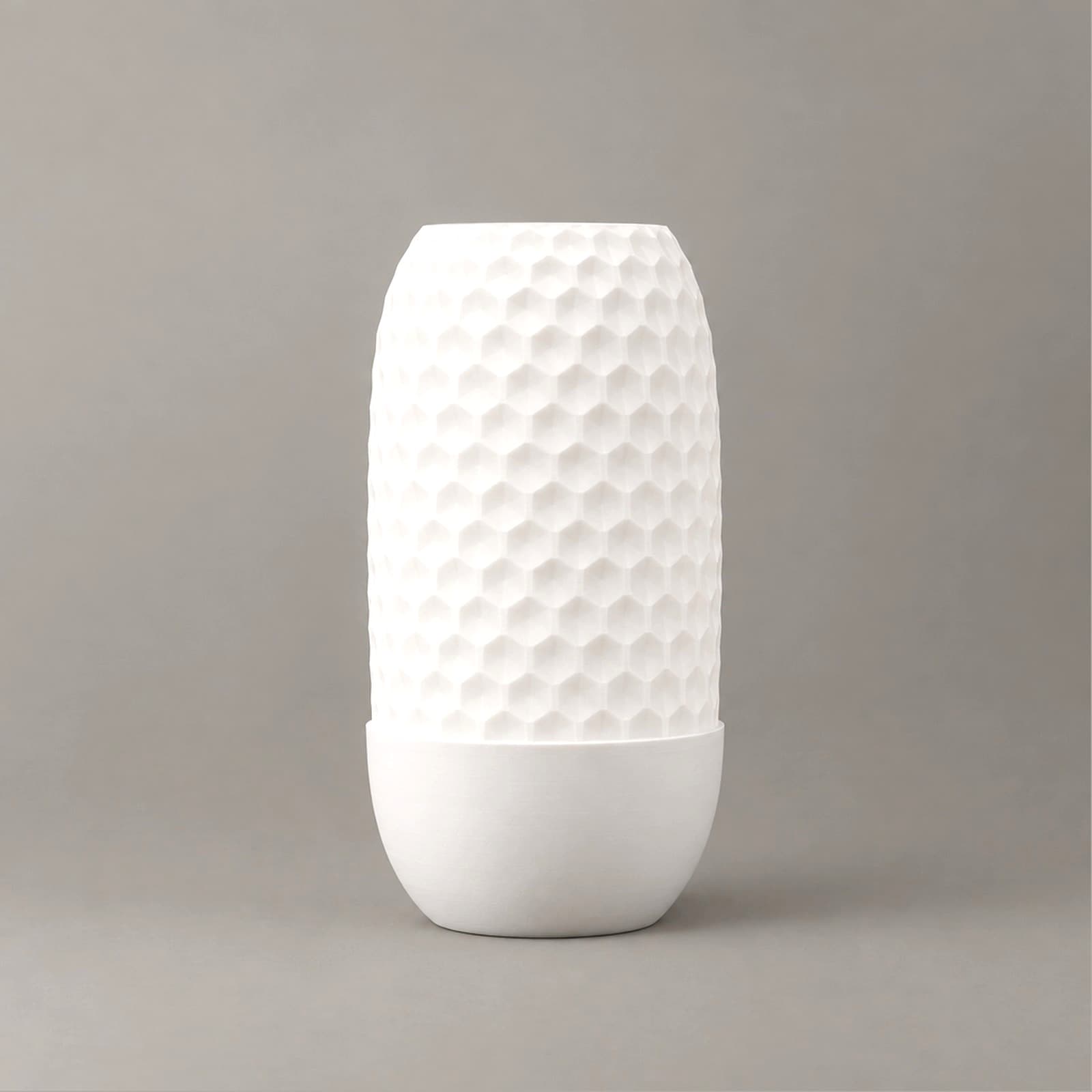 Favo – Tischleuchten-Schirm mit Wabenmuster aus dem 3D-Druck
