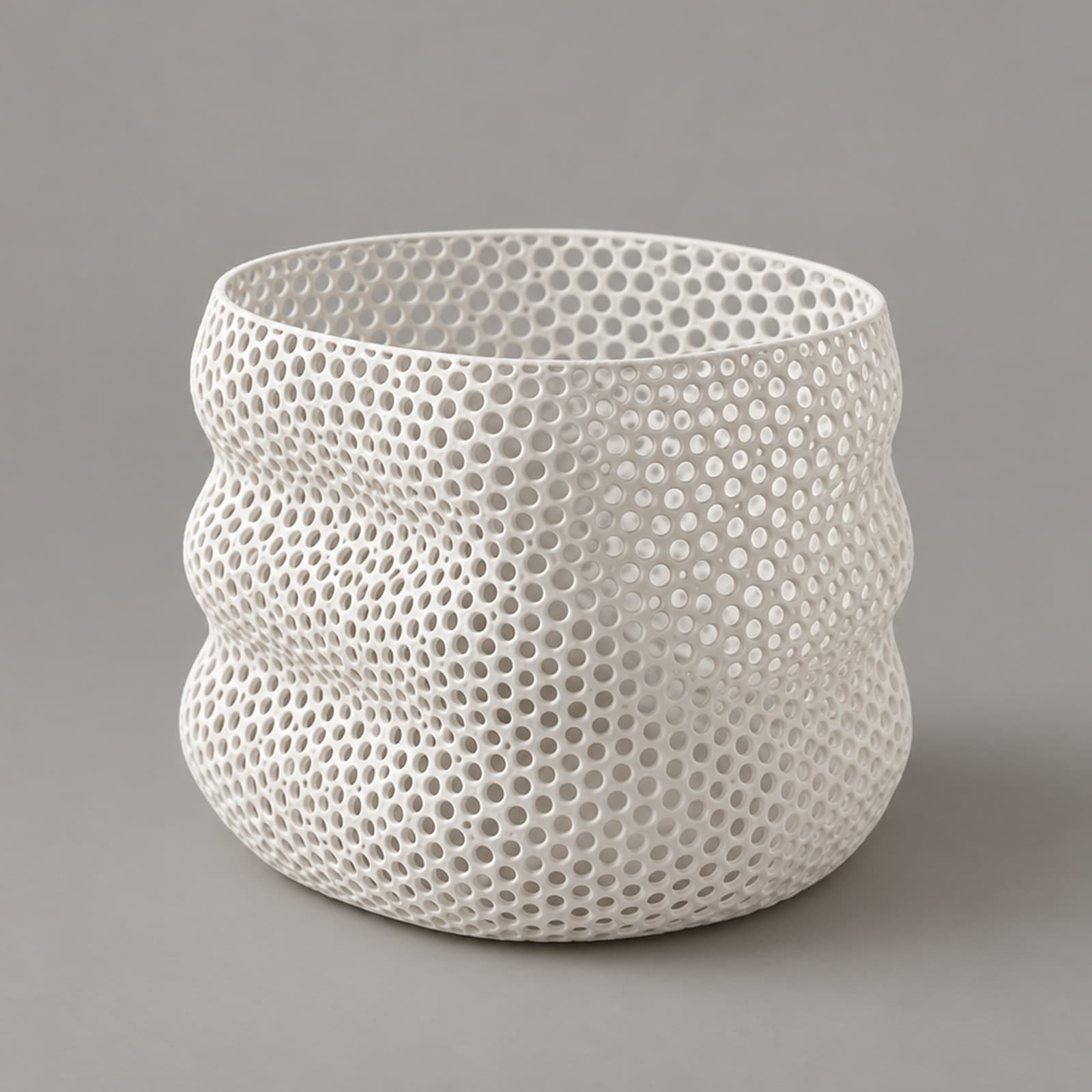 Cesta – Aufbewahrungskorb mit perforierter Wand aus dem 3D-Druck