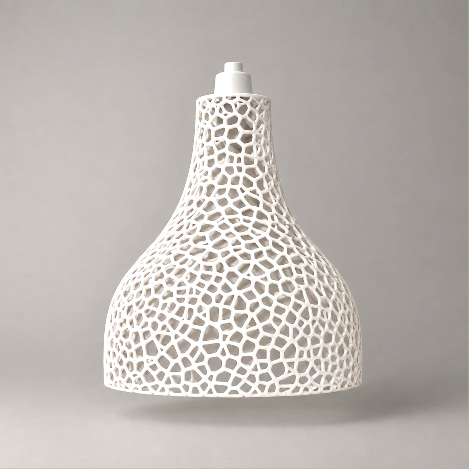 Grata – große Leuchte mit Voronoi-Gitterwand aus dem 3D-Druck