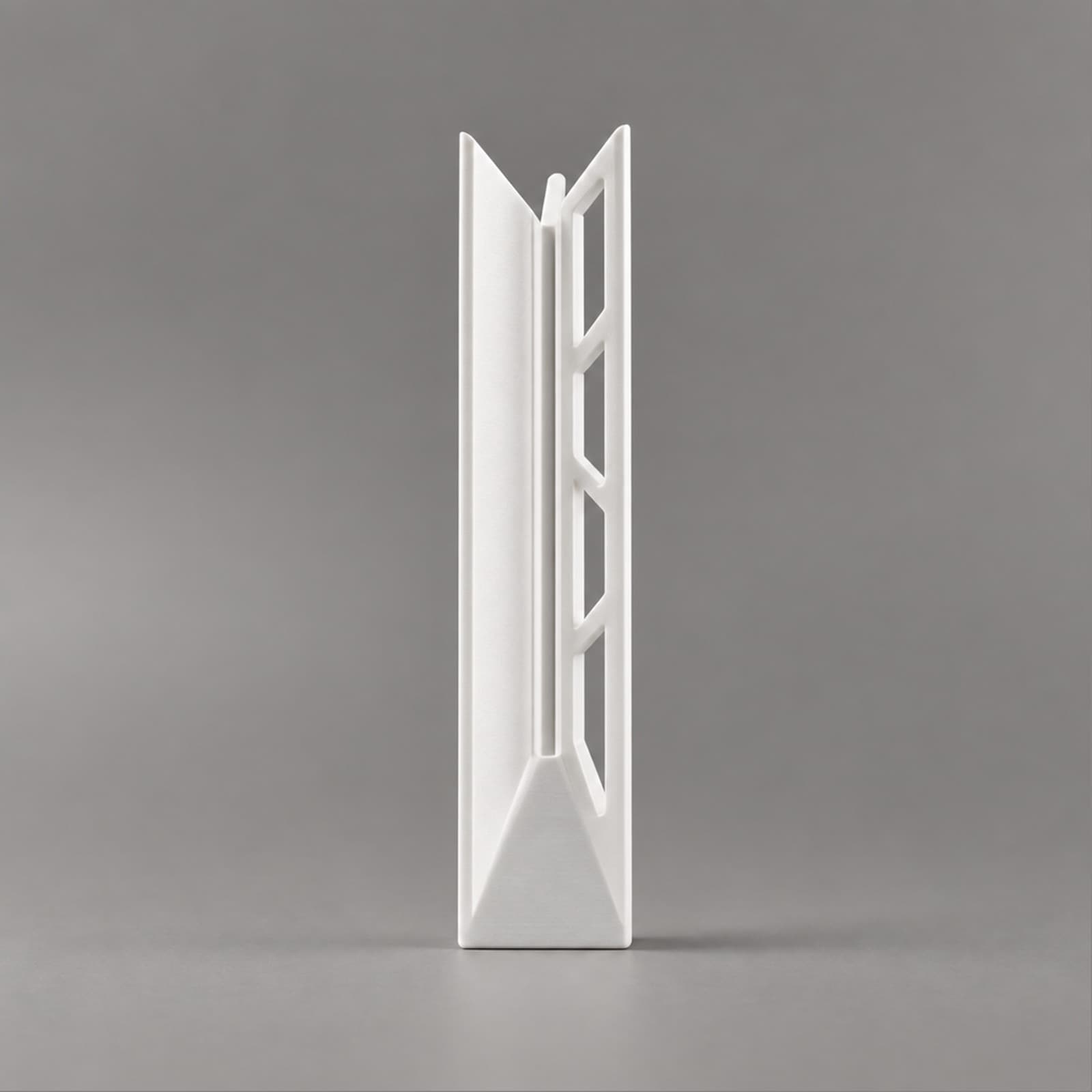 Vittoria – schlanker Pokal mit kantigem Aufbau aus dem 3D-Druck