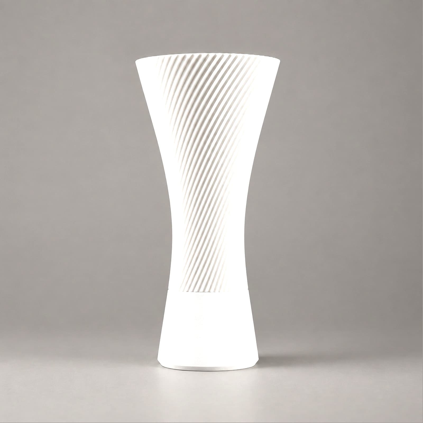 Alloro – Pokal mit gedrehtem Rippenkörper aus dem 3D-Druck