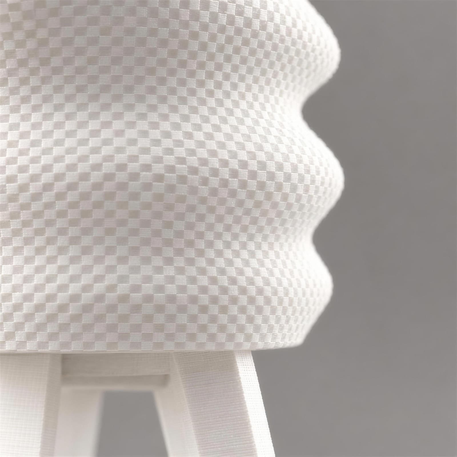 Treppo – Tischleuchte mit Schirm auf Dreibein aus dem 3D-Druck 3