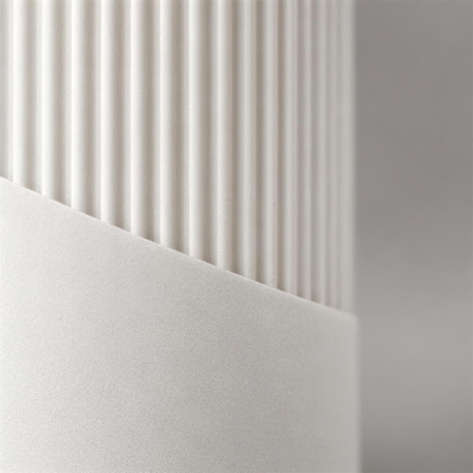 Stria – schlanke Zylindervase mit diagonaler Rippenteilung aus dem 3D-Druck 3