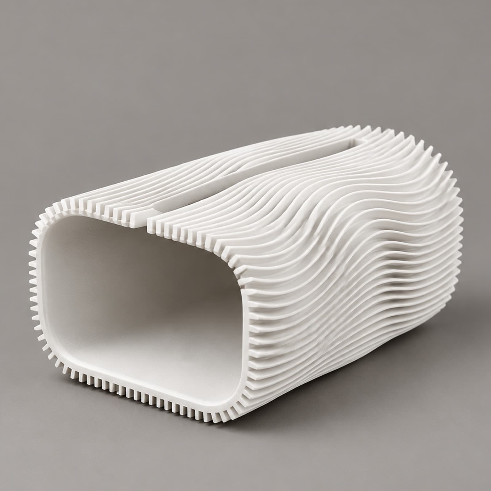 Velina – Taschentuchbox mit wellenförmigen Rippen aus dem 3D-Druck