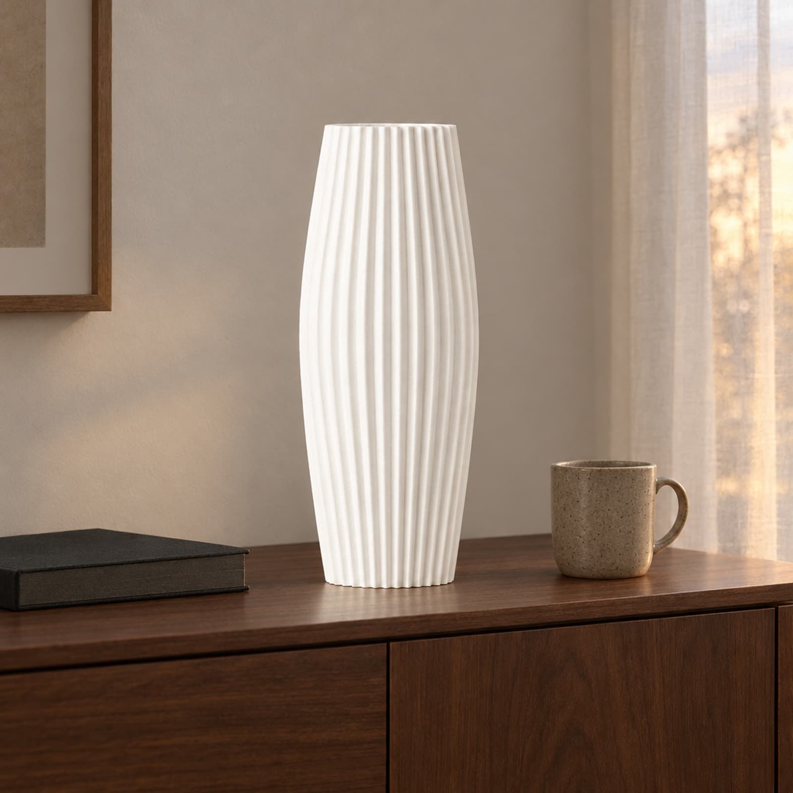 Triplo – hohe Tonnenvase mit feiner senkrechter Rippung aus dem 3D-Druck 2