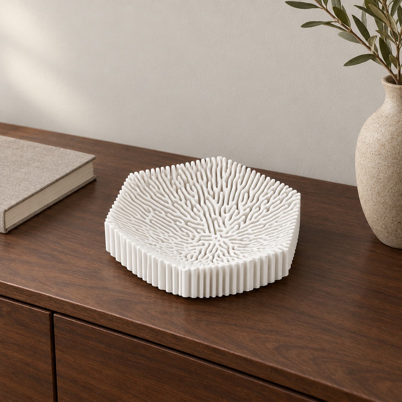 Atollo – flache Sechseckschale mit korallenartigem Relief aus dem 3D-Druck 2