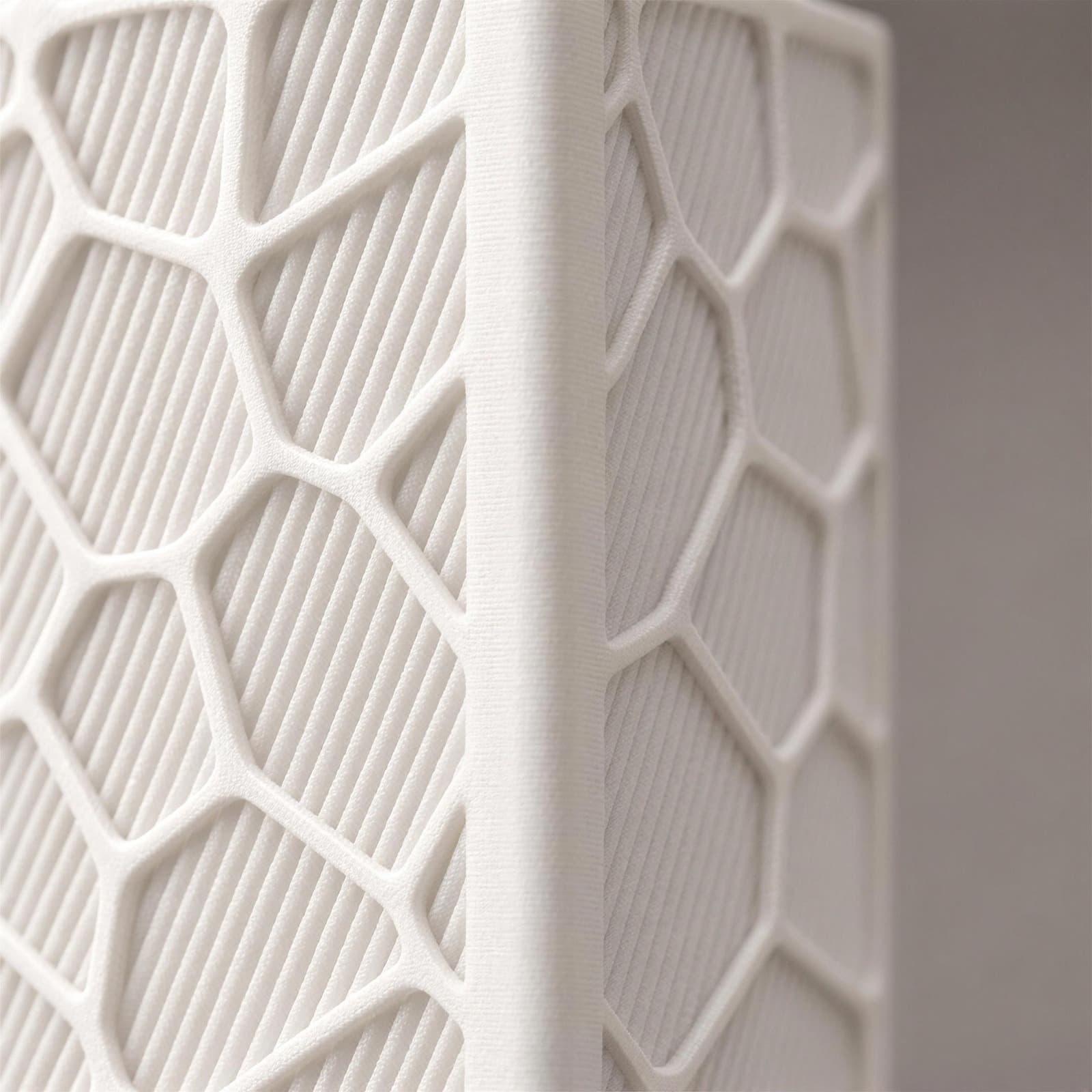 Favilla – USB-Tischlampe mit Voronoi-Mantel um einen Wellenkörper aus dem 3D-Druck 3
