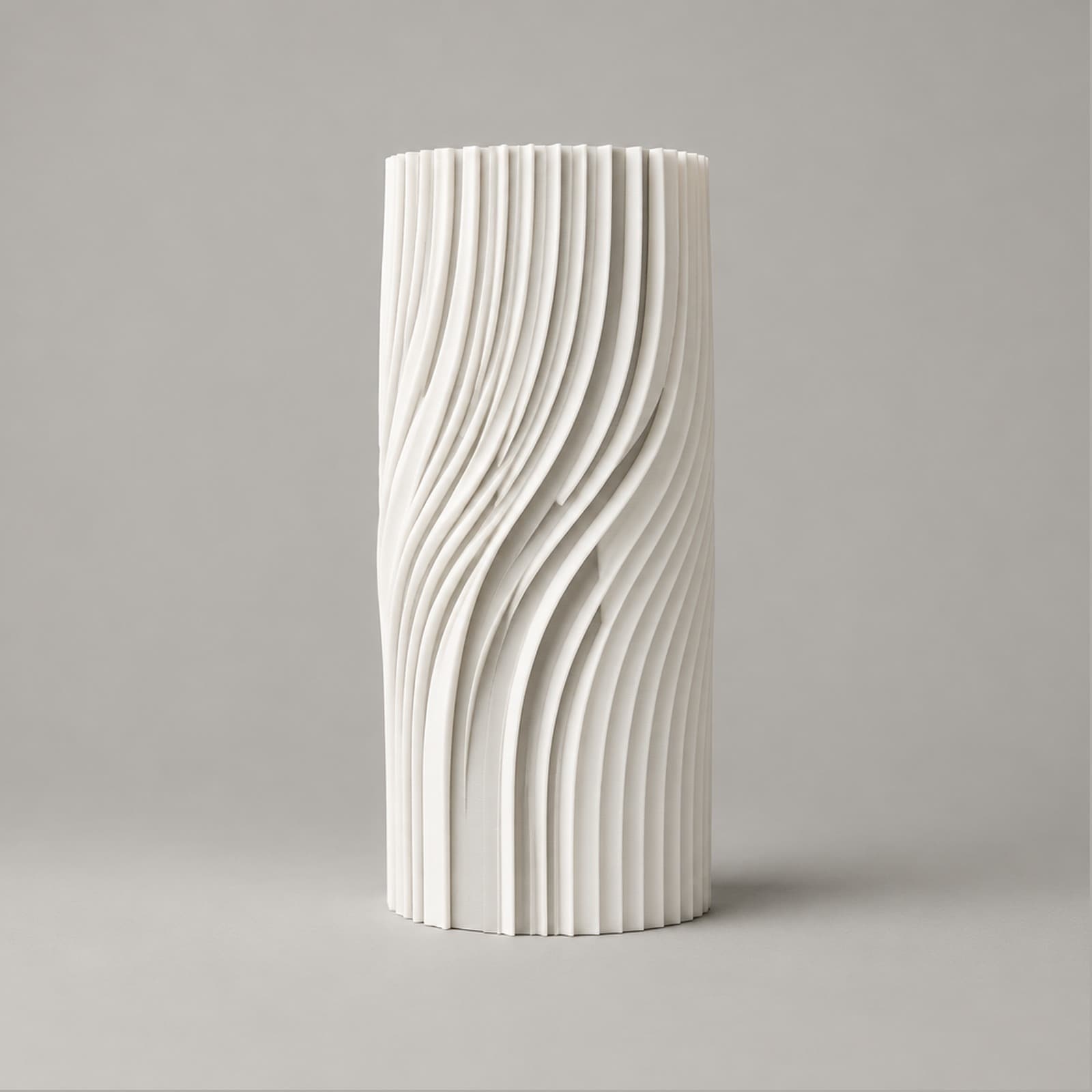 Treccia – zylindrische Vase mit gedrehten S-Kurven aus dem 3D-Druck