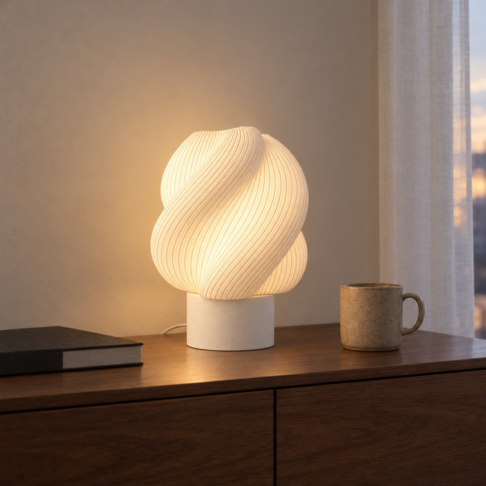 Gomitolo – USB-Tischlampe mit verdrehtem Spiralkörper und doppelter Wand aus dem 3D-Druck 2