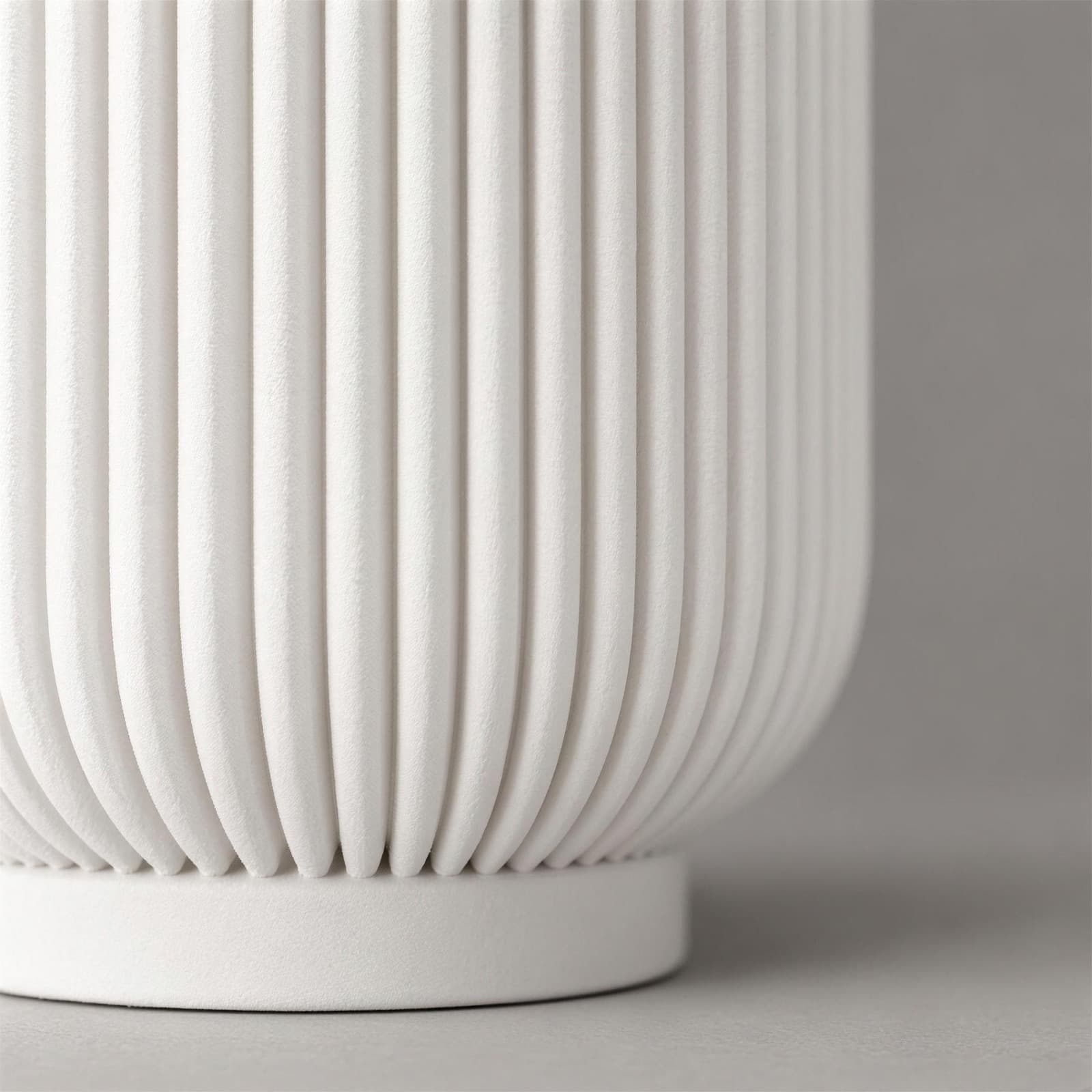 Capsula – USB-Tischlampe mit kapselförmigem Rippenschirm aus dem 3D-Druck 3