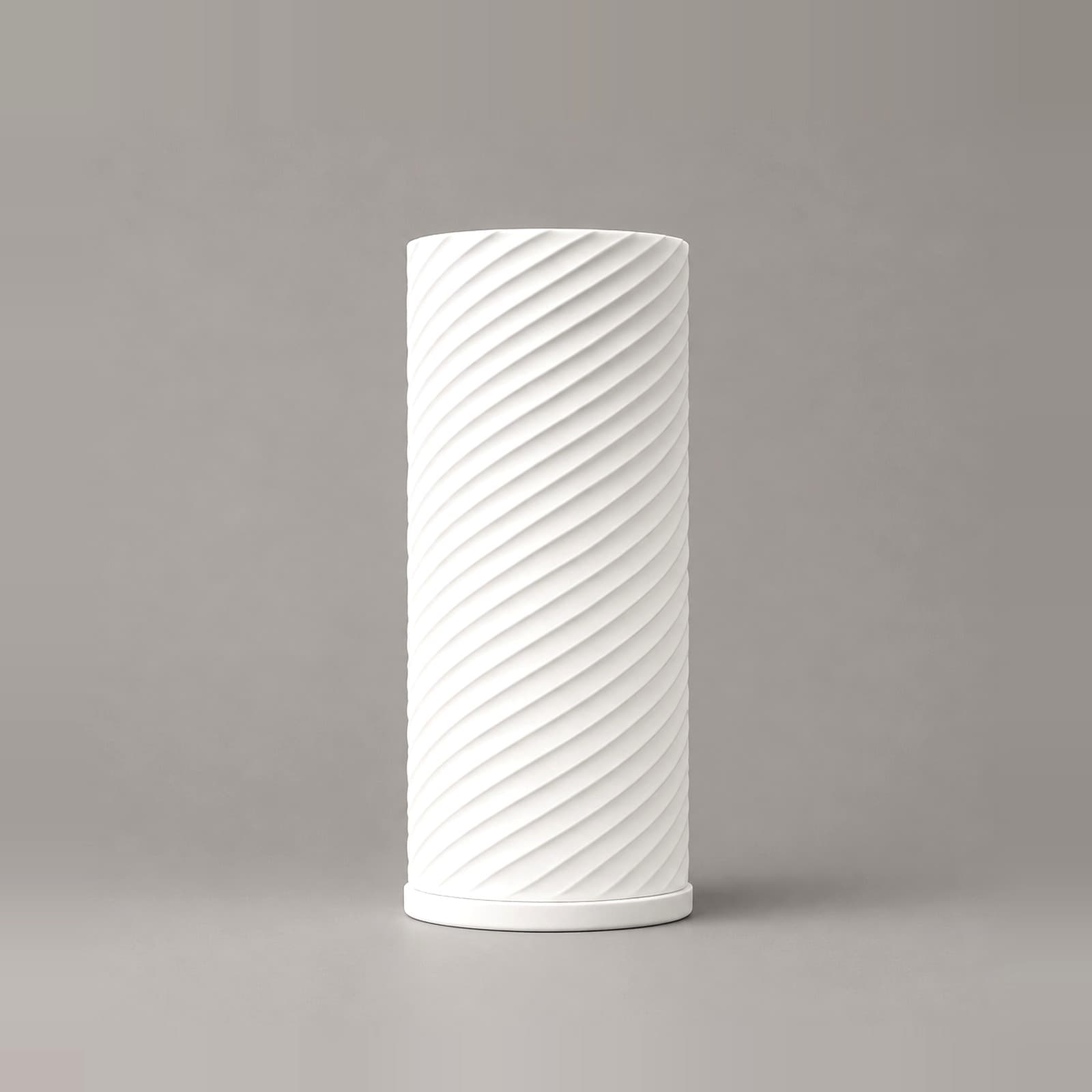 Sbieco – USB-Tischlampe mit Diagonalrippen und rundem Schirm aus dem 3D-Druck