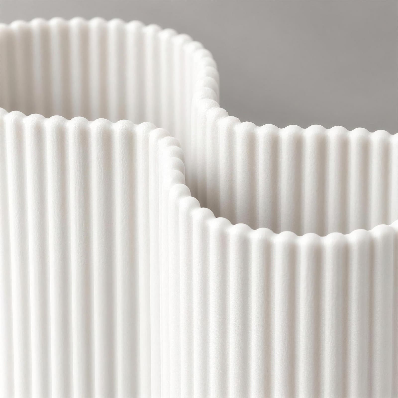 Otto – Organizer in Achtform mit senkrechten Rippen aus dem 3D-Druck 3