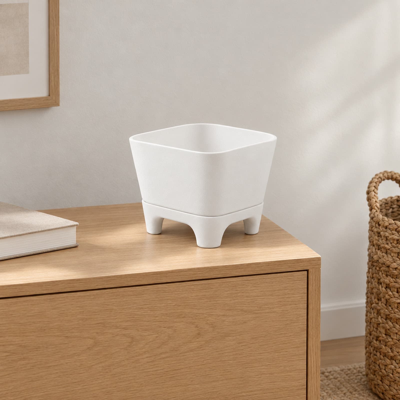 Rialzo – quadratischer Übertopf auf Gestell mit vier Füßen aus dem 3D-Druck 2