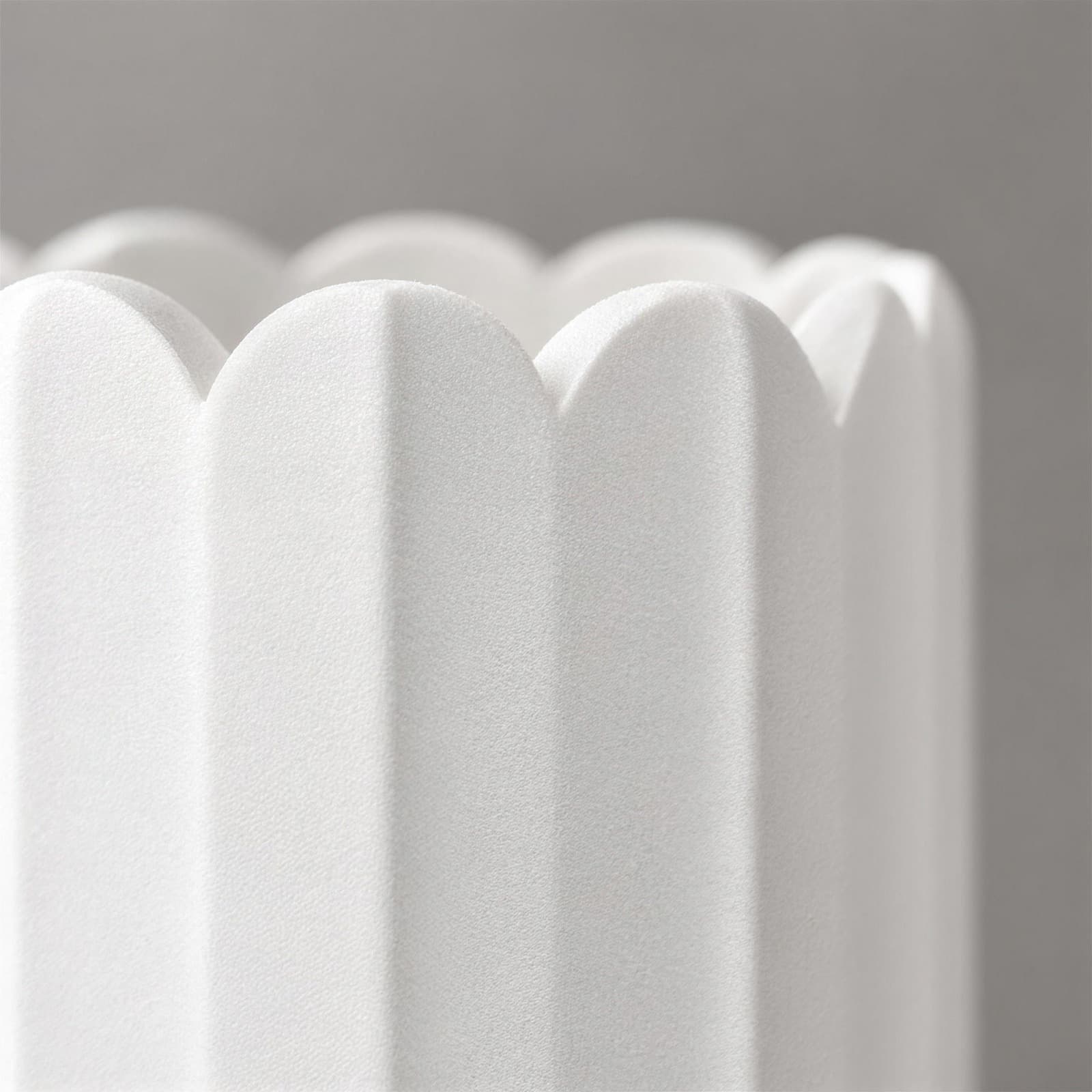 Dorica – Zweiteiliger Übertopf mit Kannelur, Wellenrand und Untersetzer aus dem 3D-Druck 3