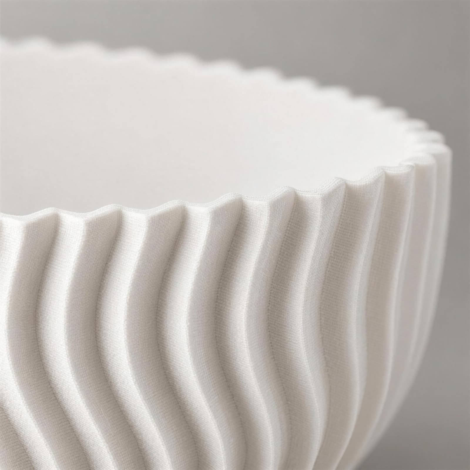 Conchiglia – weite Schale mit wellenförmigen Rippen und gezacktem Rand aus dem 3D-Druck 3