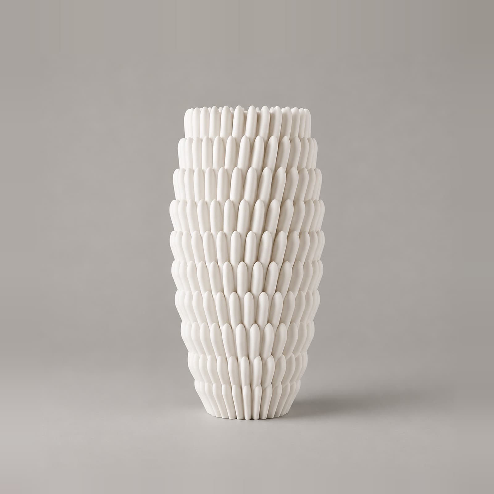 Anemone – Vase aus gestaffelten, gefransten Scheiben aus dem 3D-Druck