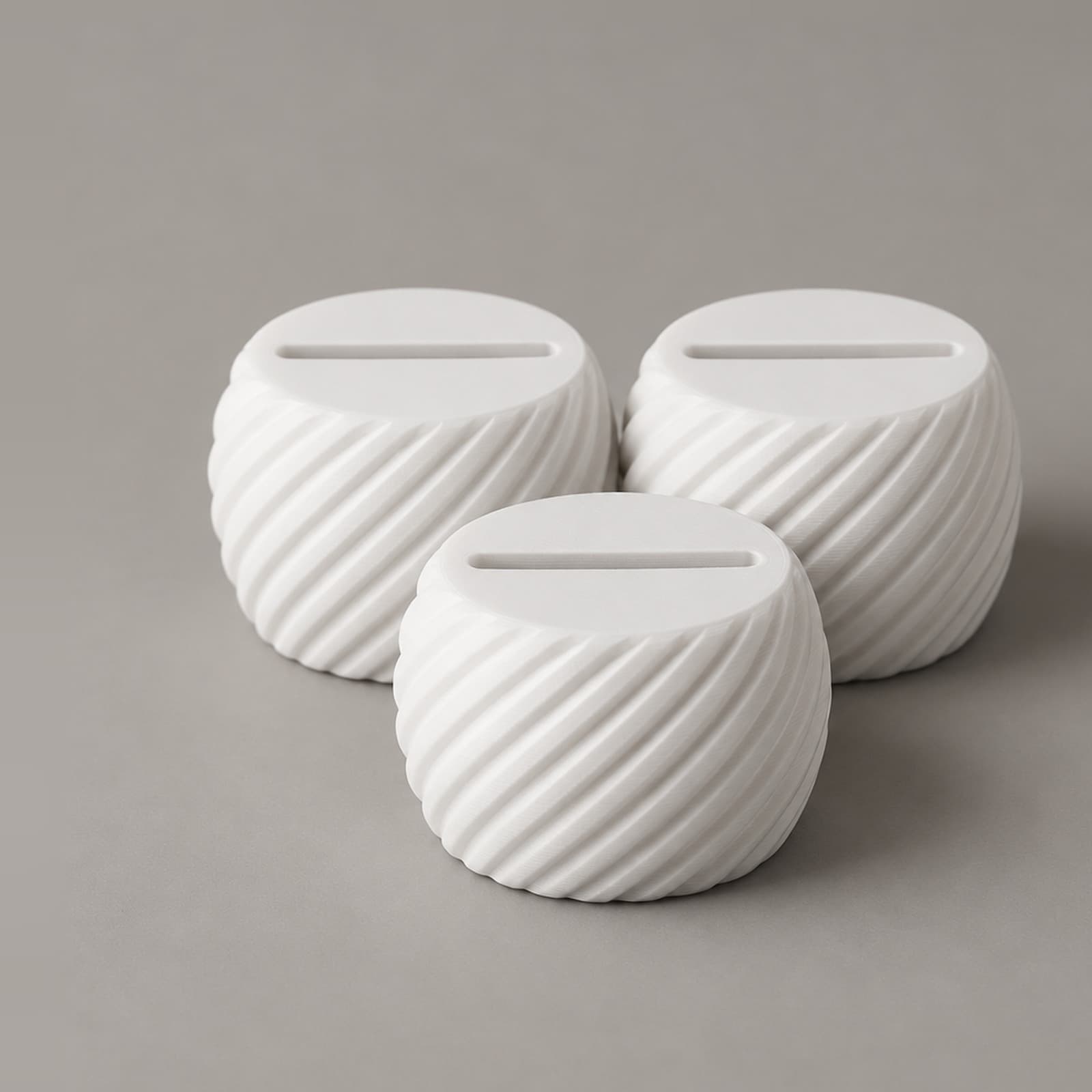 Ricordo – Set aus drei runden Fotohaltern mit Spiralrillen aus dem 3D-Druck