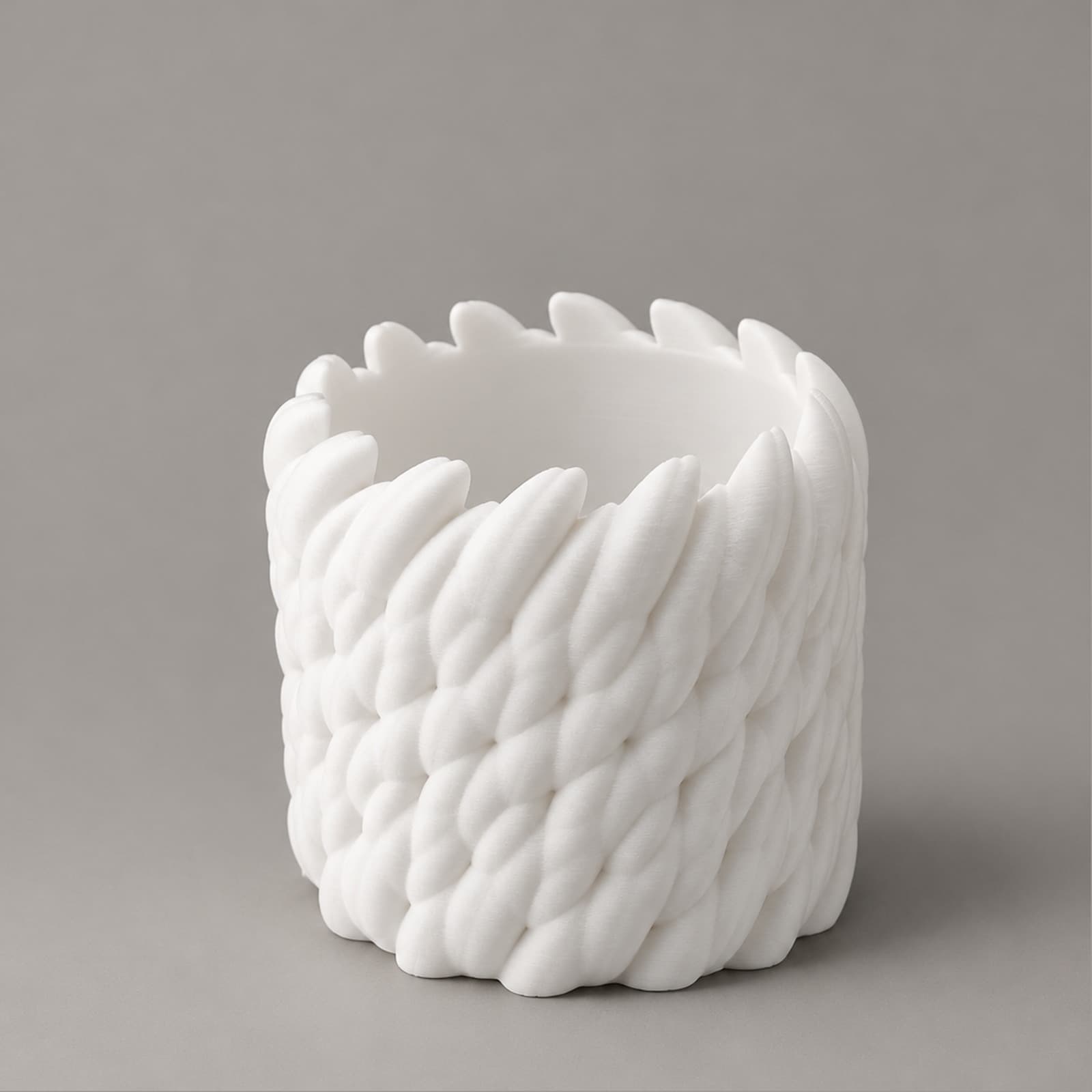 Vongola – großer Übertopf mit Federschuppen aus dem 3D-Druck