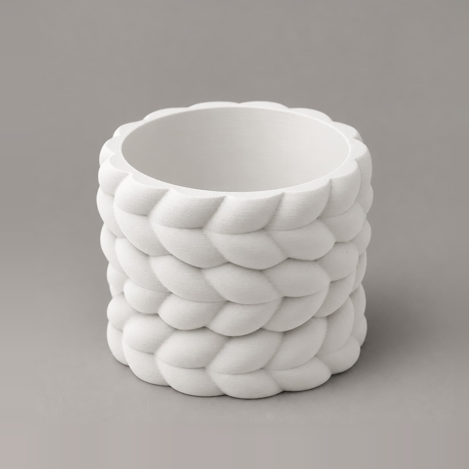 Corda – kleiner Übertopf mit Zopfmuster aus dem 3D-Druck