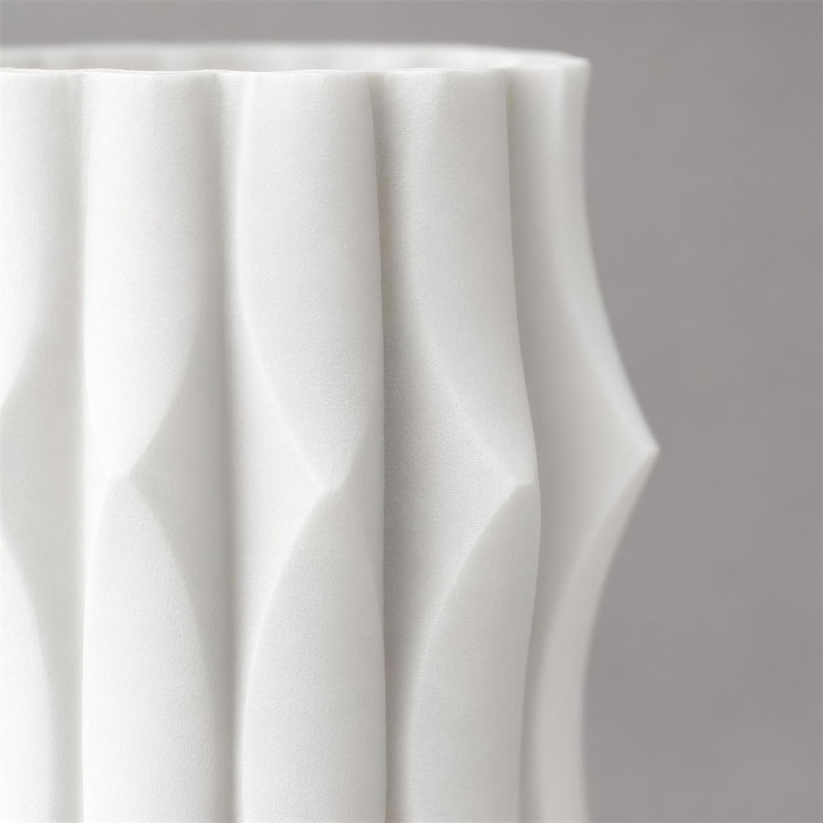 Cuspide – hohe Vase mit Rippenfinnen aus dem 3D-Druck 3