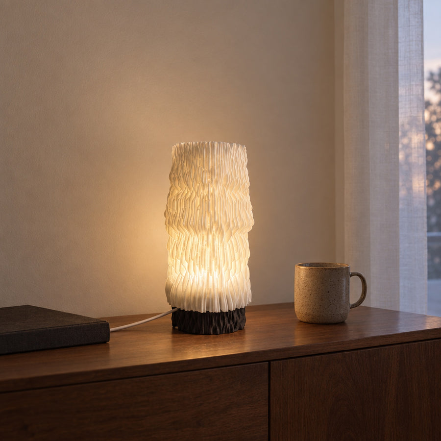Grana – Tischlampe modern mit grober organischer Struktur aus dem 3D-Druck