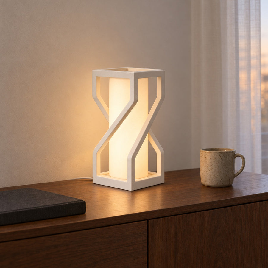 Meridiana – Tischlampe LED USB mit verdrehtem Sanduhr-Rahmen aus dem 3D-Druck
