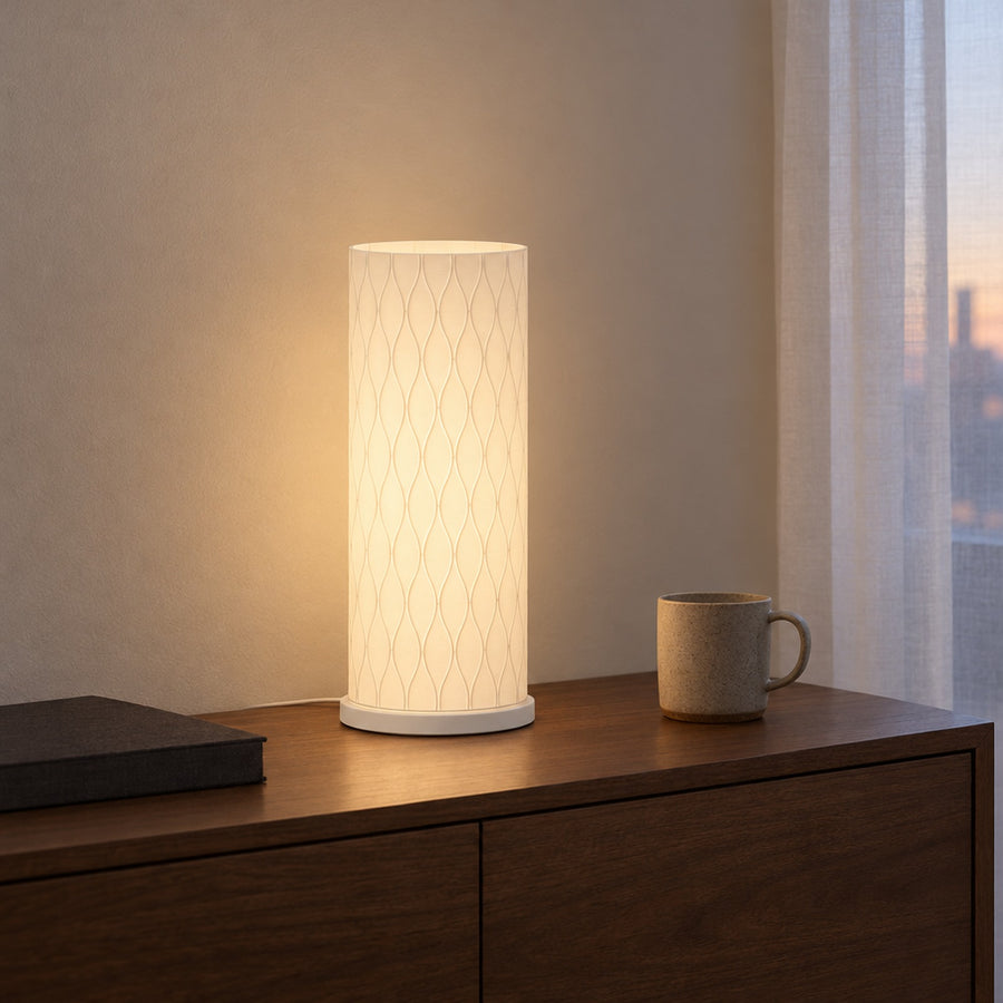 Marezzo – Tischlampe LED USB mit Rautenrelief aus Wellenlinien aus dem 3D-Druck