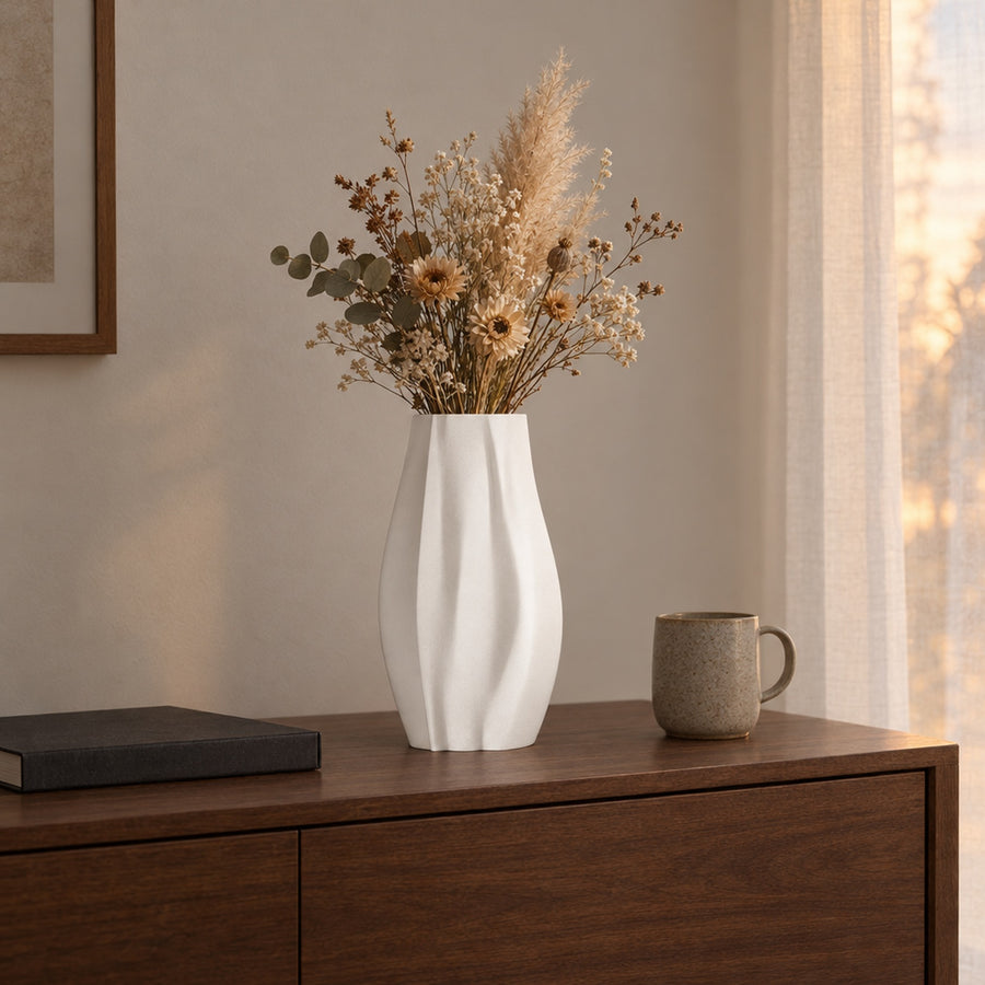 Giravolta – Deko Vase für Trockenblumen aus weich gedrehten glatten Flächen