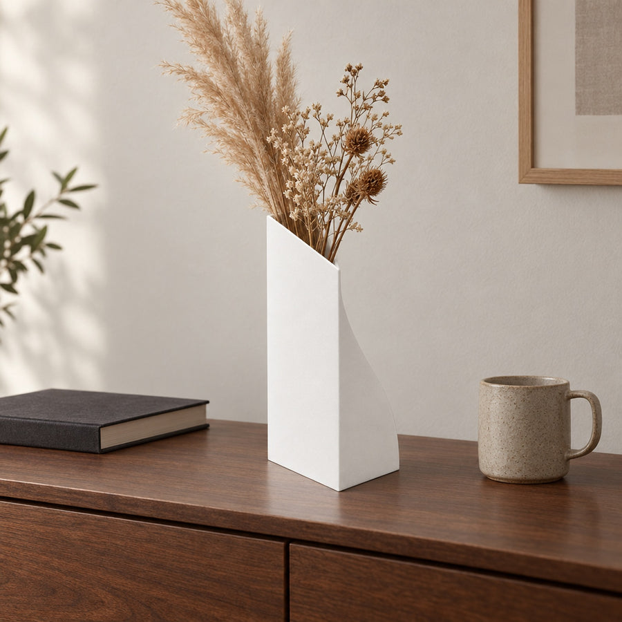 Scorcio – Deko Vase für Trockenblumen in hoher Form mit geschwungenem Schnitt