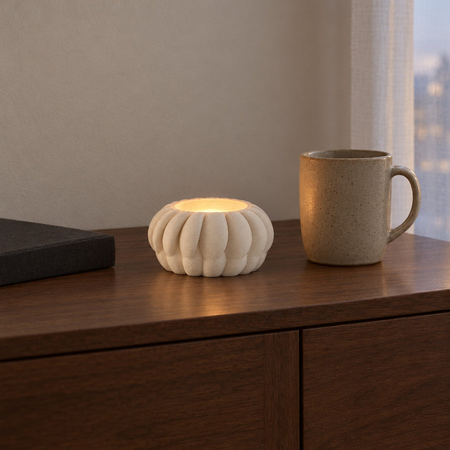 Cappasanta – flacher Teelichthalter mit erhabenen Muschelrippen aus dem 3D-Druck
